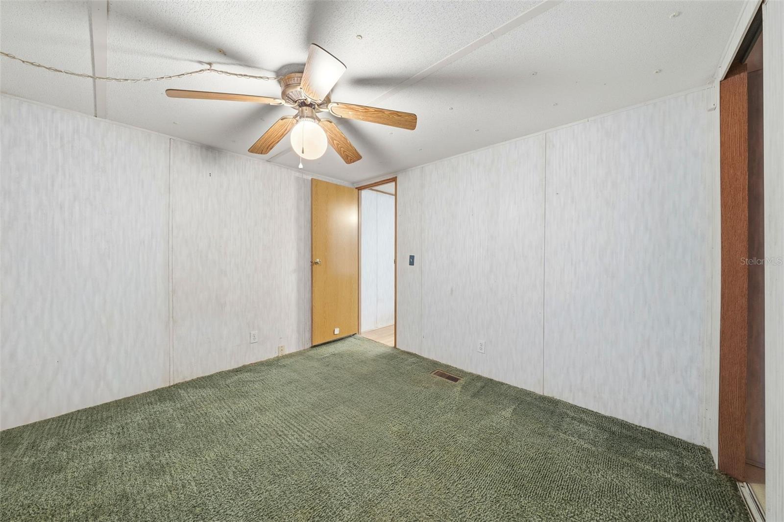 Image 27 of 39 For 31621 Lake Drive