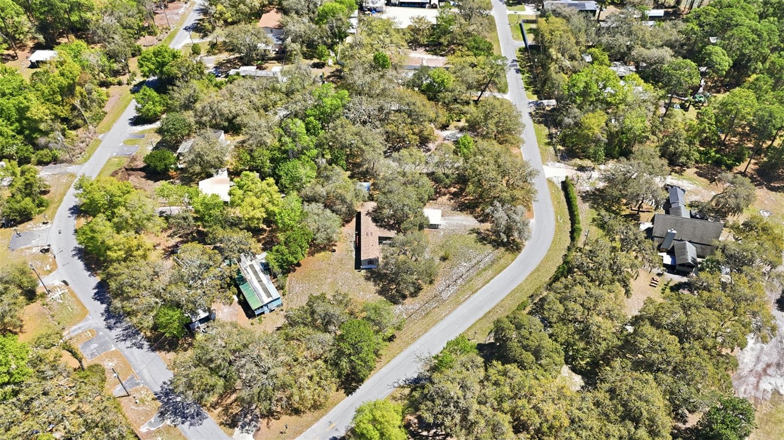 Image 3 of 39 For 31621 Lake Drive