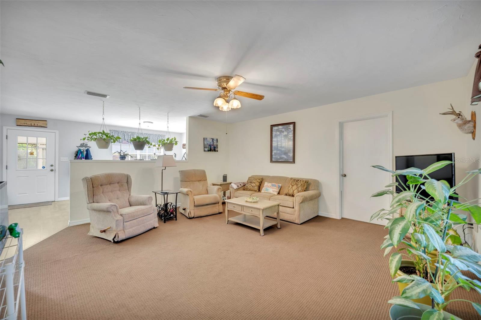 Image 18 of 66 For 26721 Bloomfield Avenue