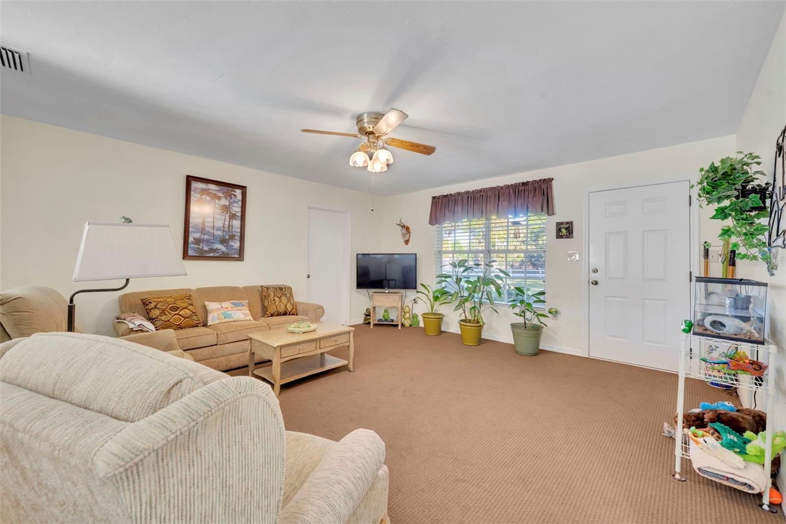 Image 19 of 66 For 26721 Bloomfield Avenue