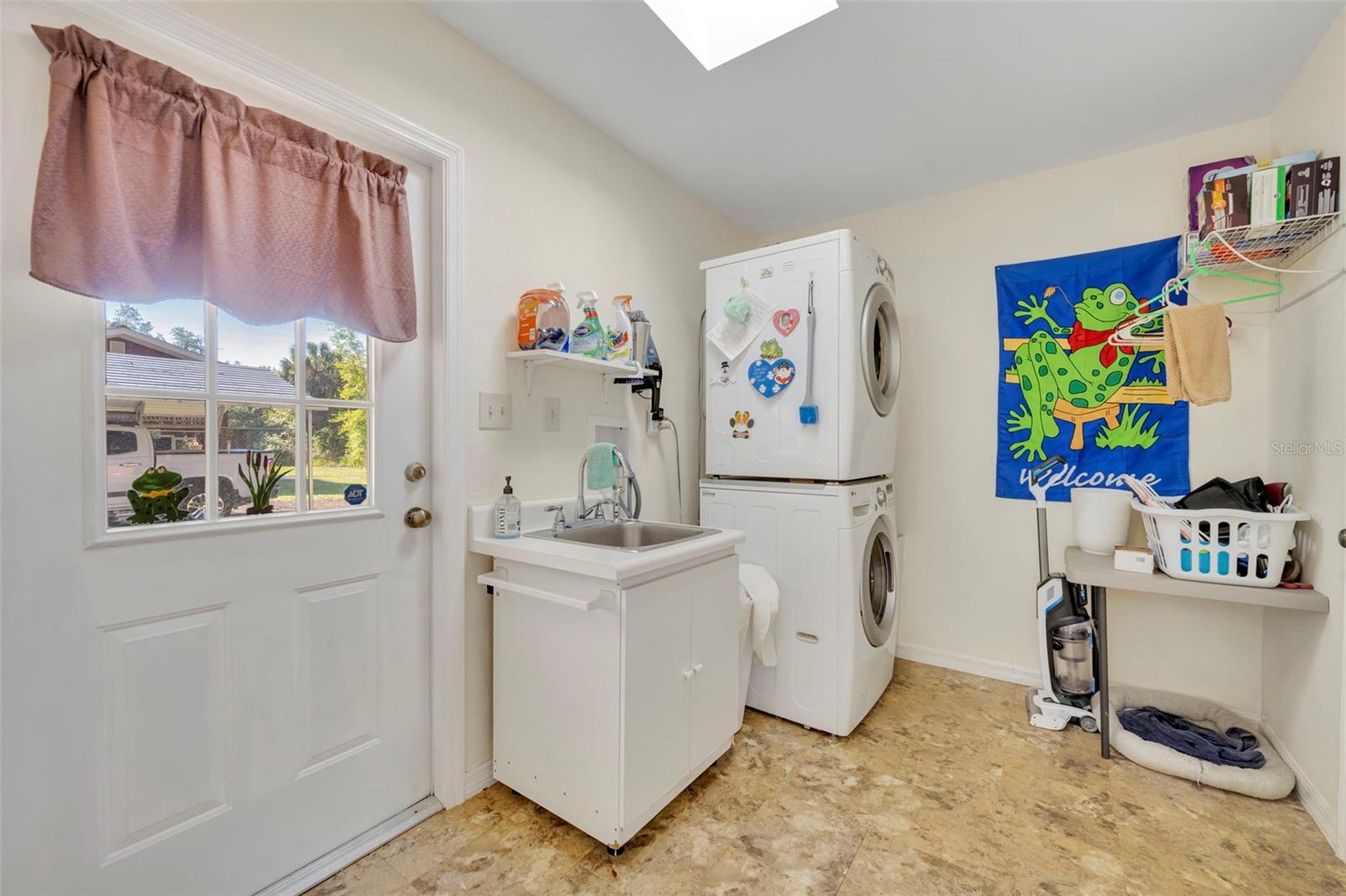 Image 26 of 66 For 26721 Bloomfield Avenue