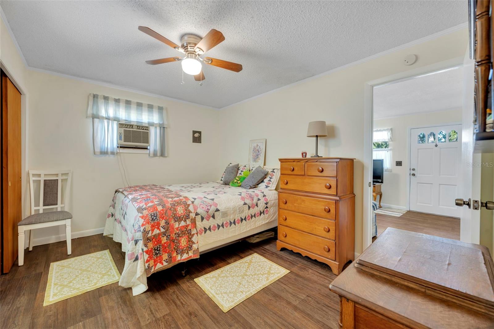 Image 40 of 66 For 26721 Bloomfield Avenue