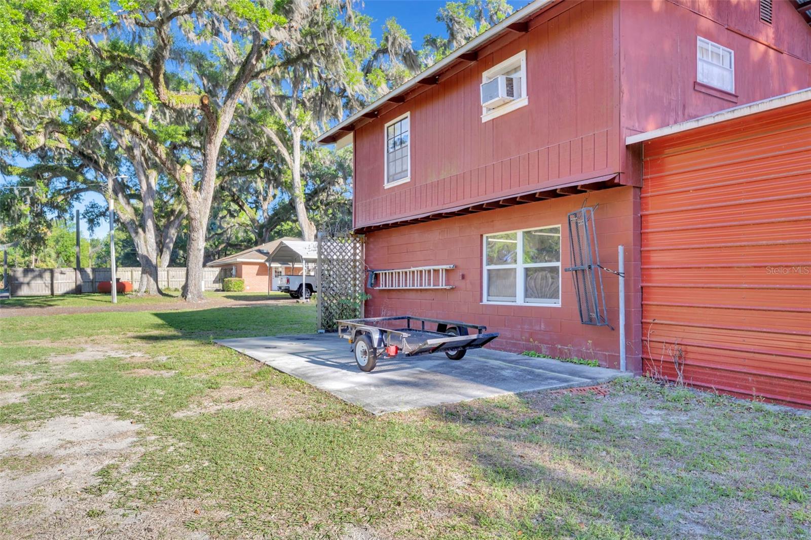 Image 52 of 66 For 26721 Bloomfield Avenue