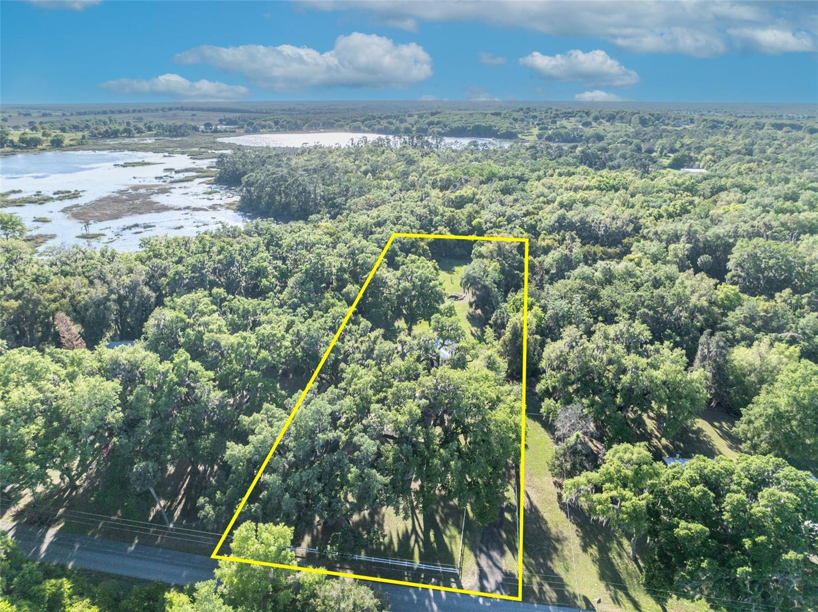 Image 60 of 66 For 26721 Bloomfield Avenue