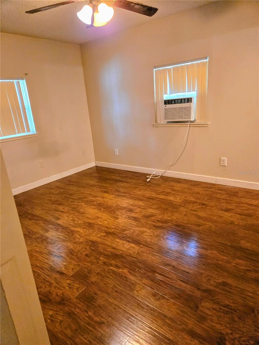 Image 13 of 16 For 13581 48th Court