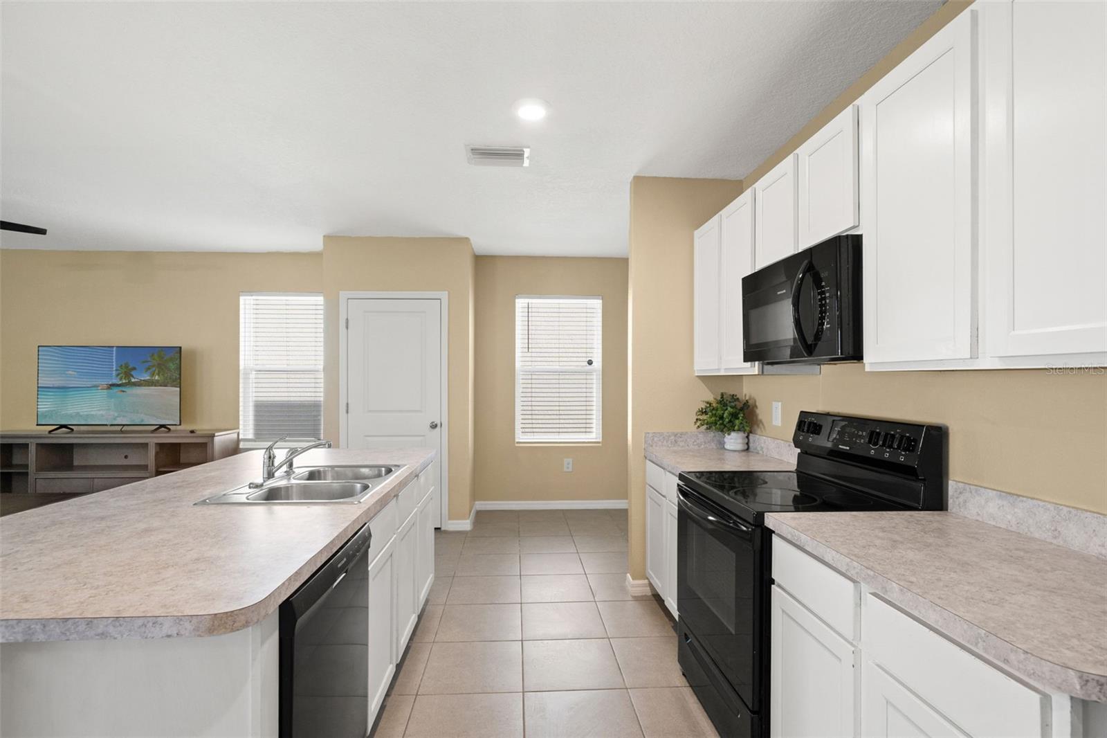 Image 11 of 35 For 6663 Seaway Drive