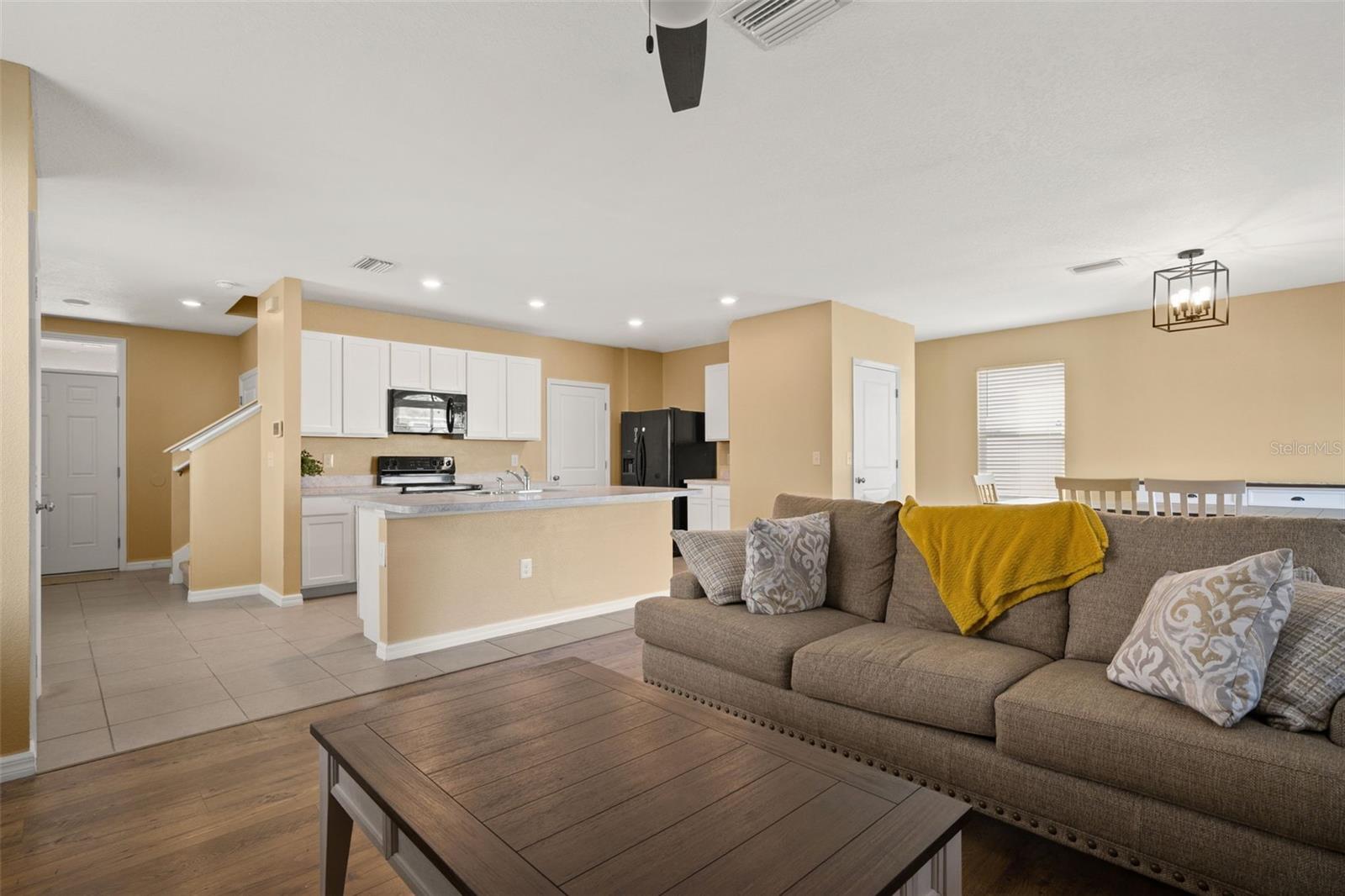 Image 4 of 35 For 6663 Seaway Drive