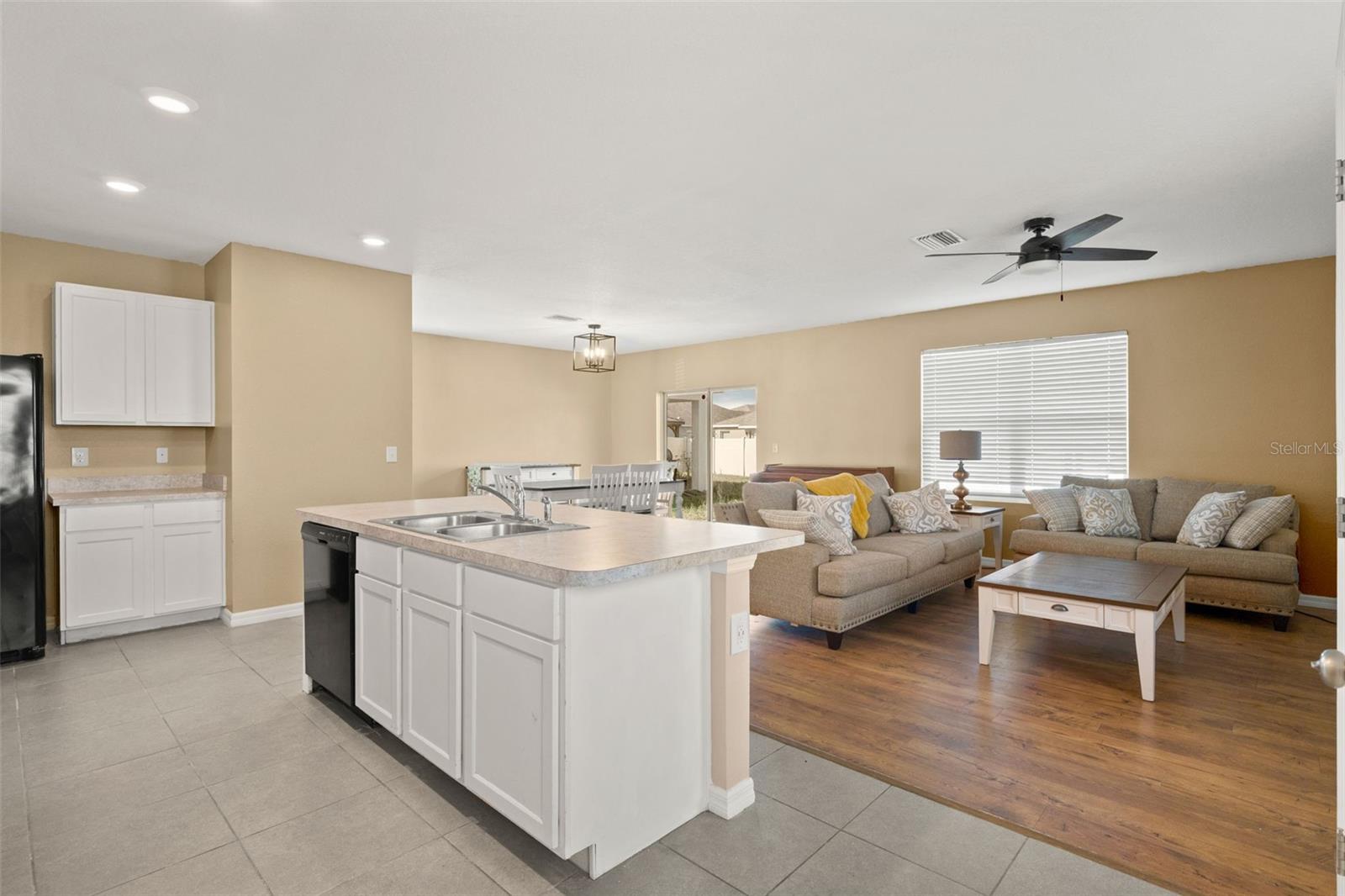 Image 6 of 35 For 6663 Seaway Drive