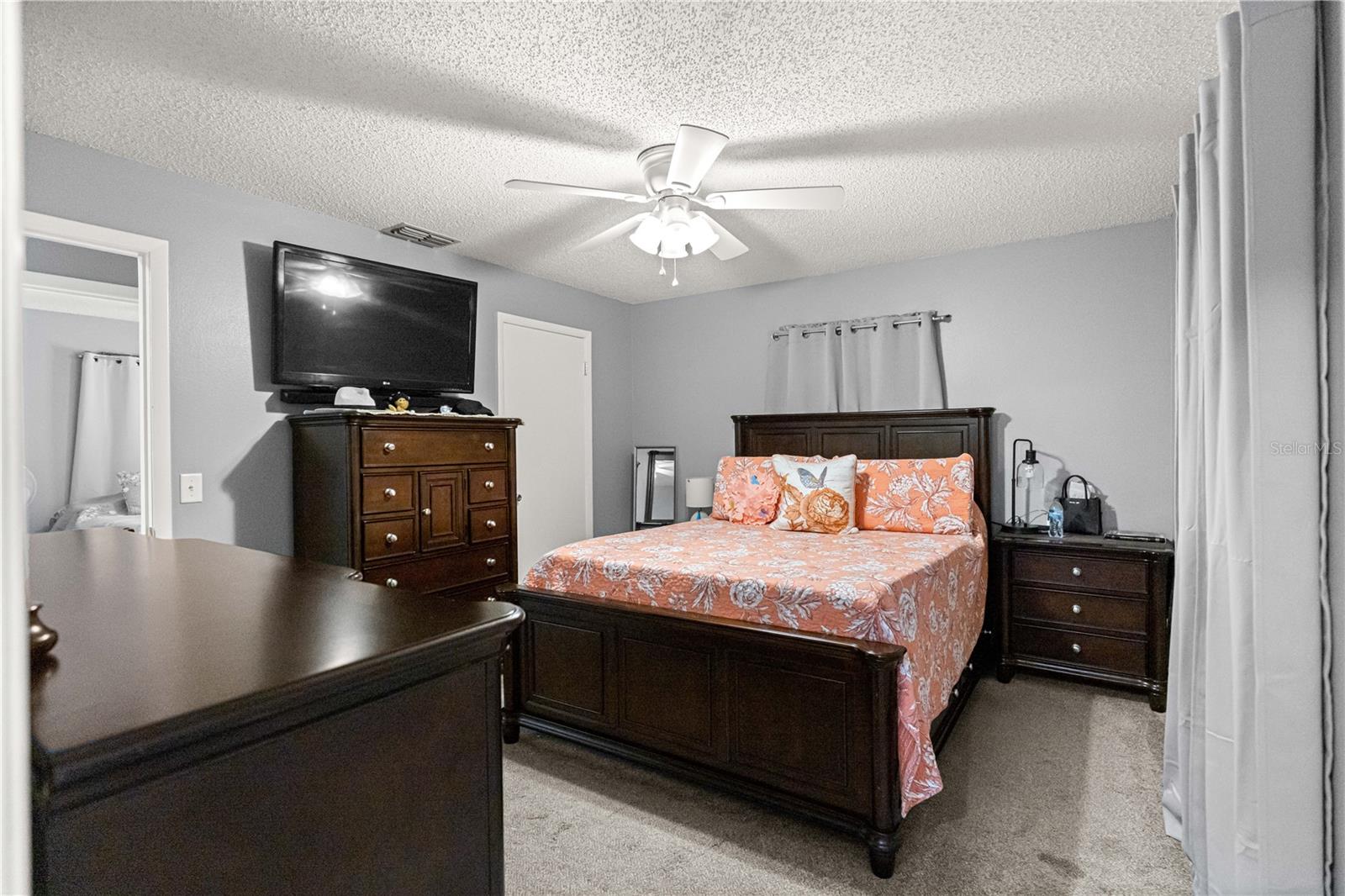 Image 17 of 38 For 1905 Virginia Avenue