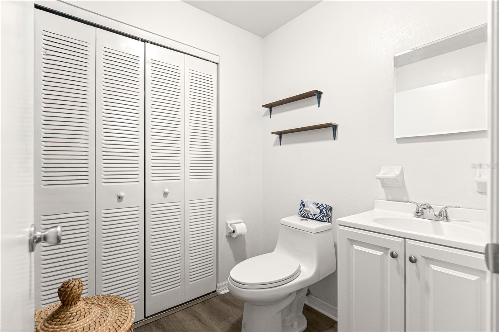 Image 19 of 38 For 1905 Virginia Avenue