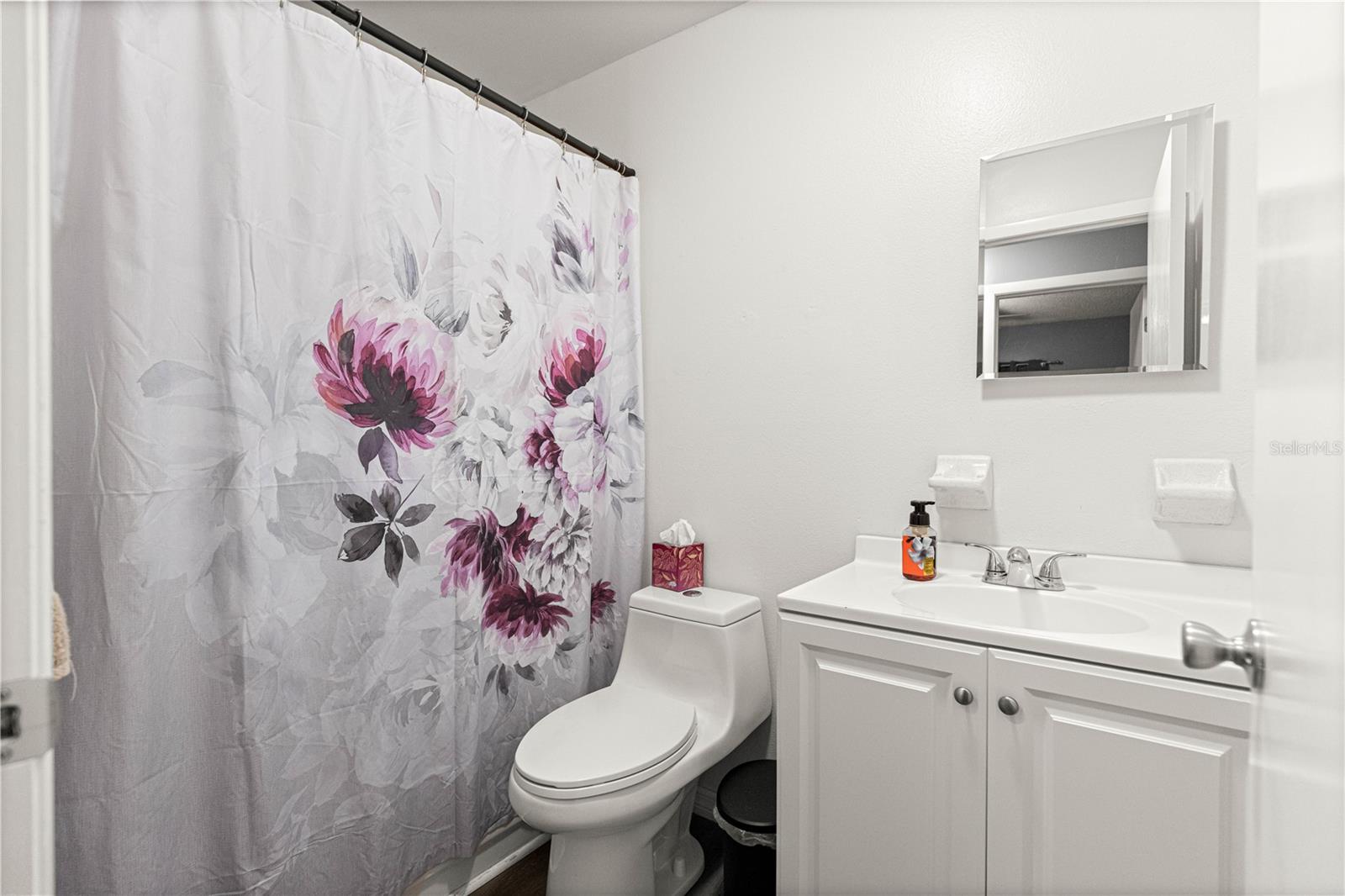 Image 23 of 38 For 1905 Virginia Avenue