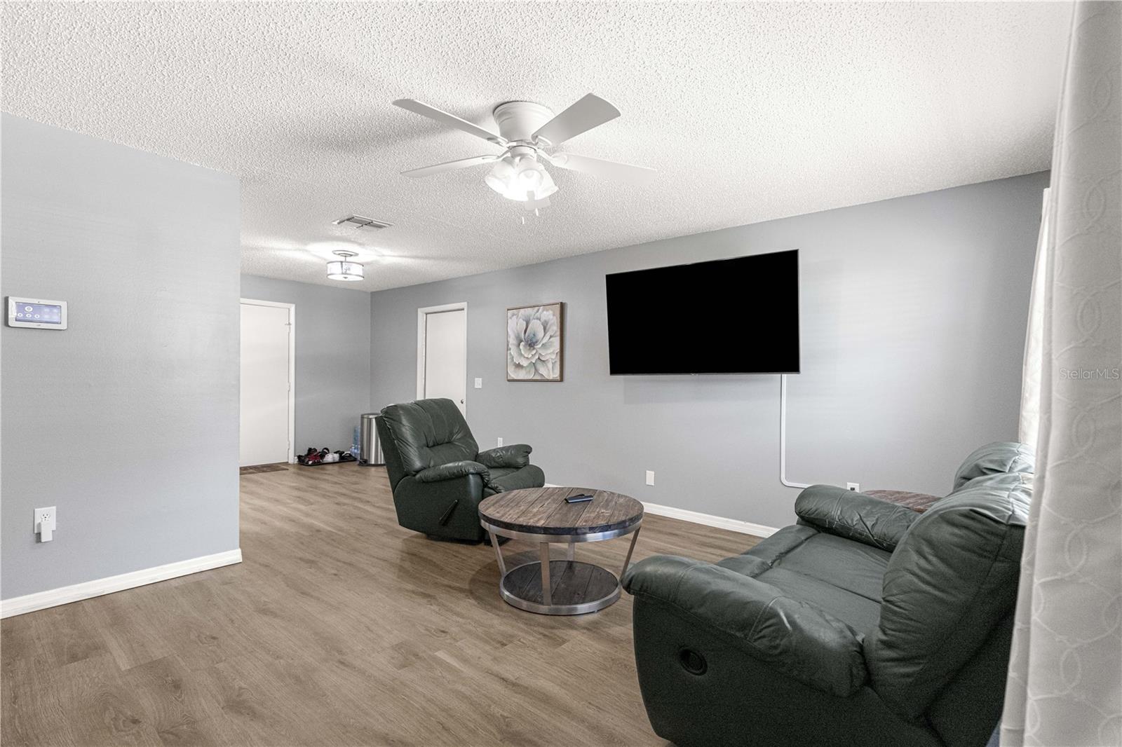 Image 9 of 38 For 1905 Virginia Avenue