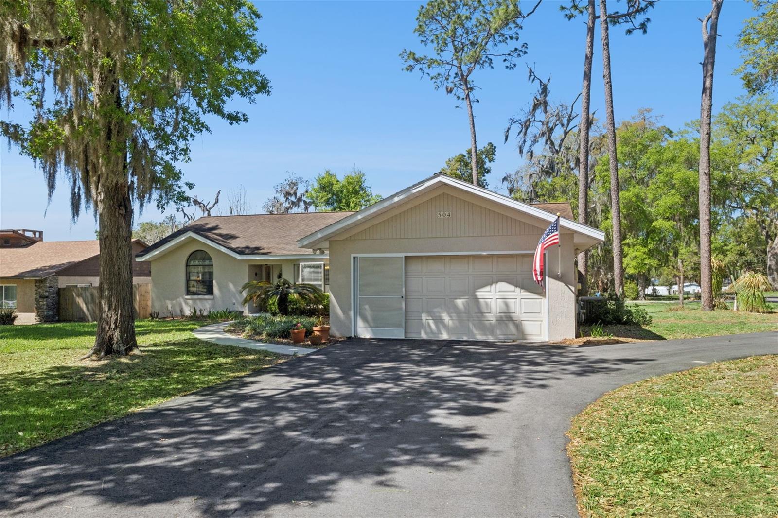 Image 3 of 49 For 504 County Road 468