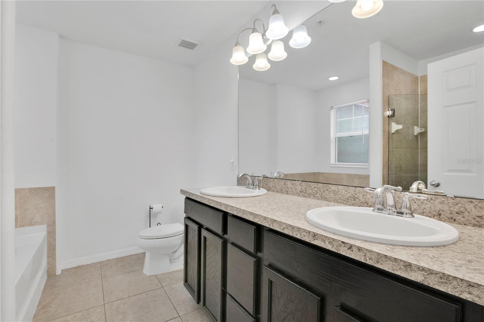 Image 15 of 38 For 4886 Matteo Trail