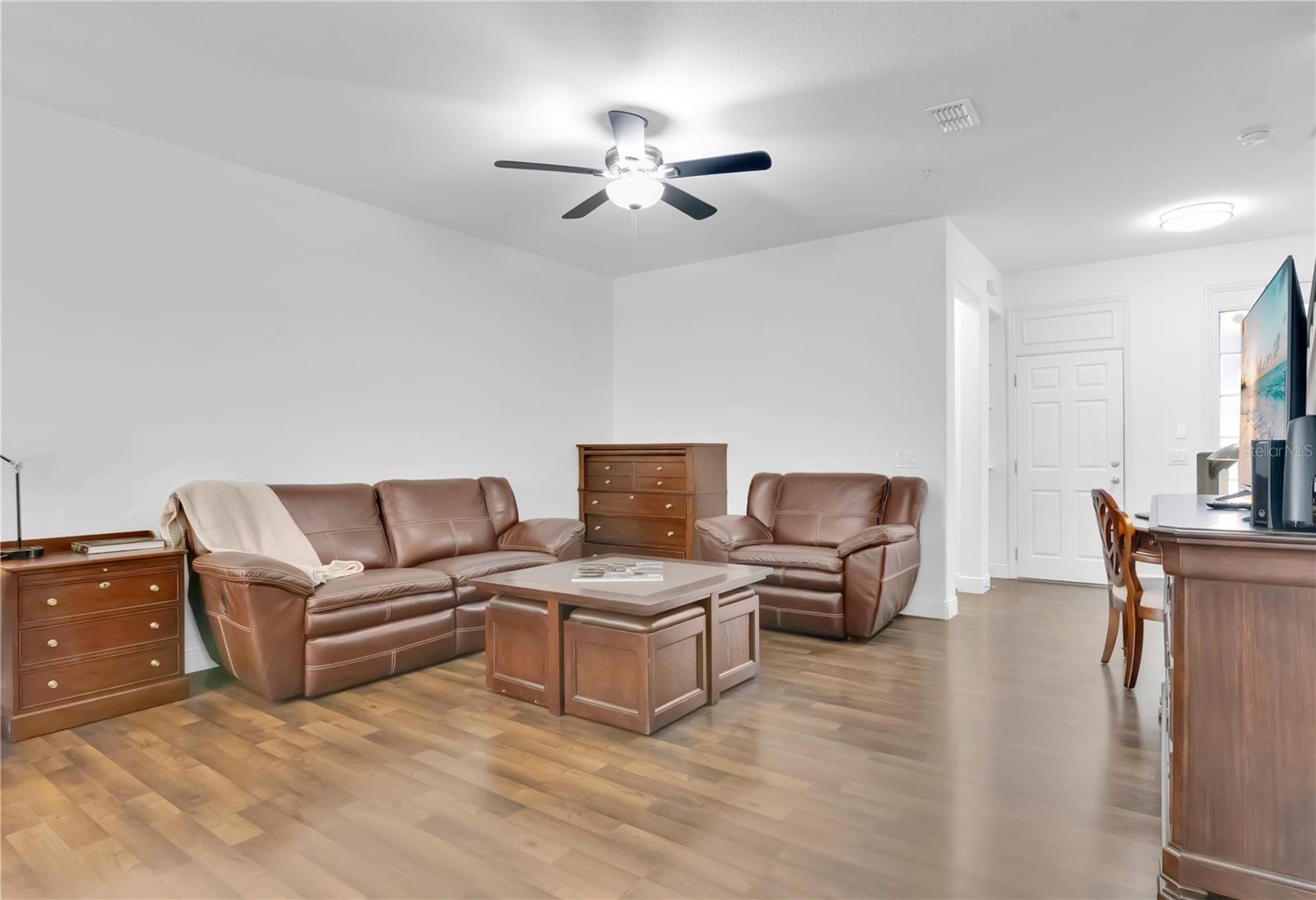 Image 7 of 38 For 4886 Matteo Trail