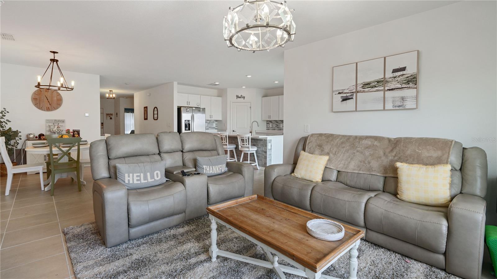 Image 7 of 22 For 1020 Calico Pointe Circle