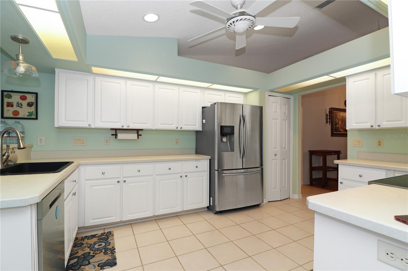 Image 10 of 47 For 21300 Royal St Georges Lane