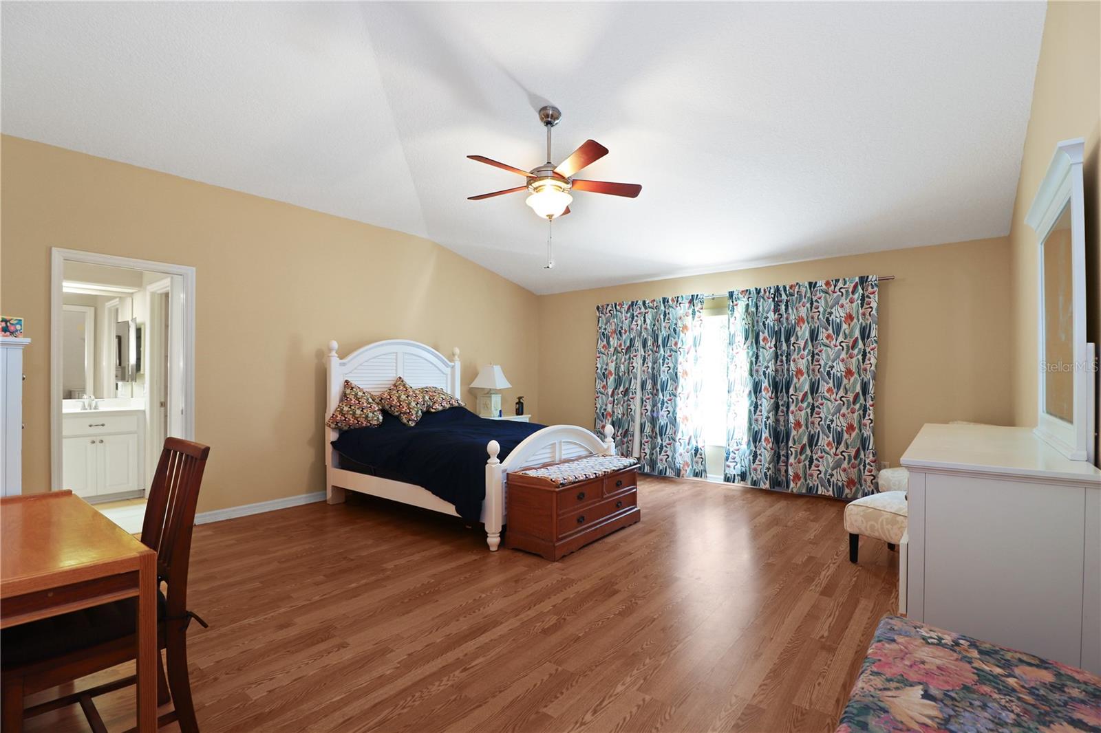 Image 13 of 47 For 21300 Royal St Georges Lane