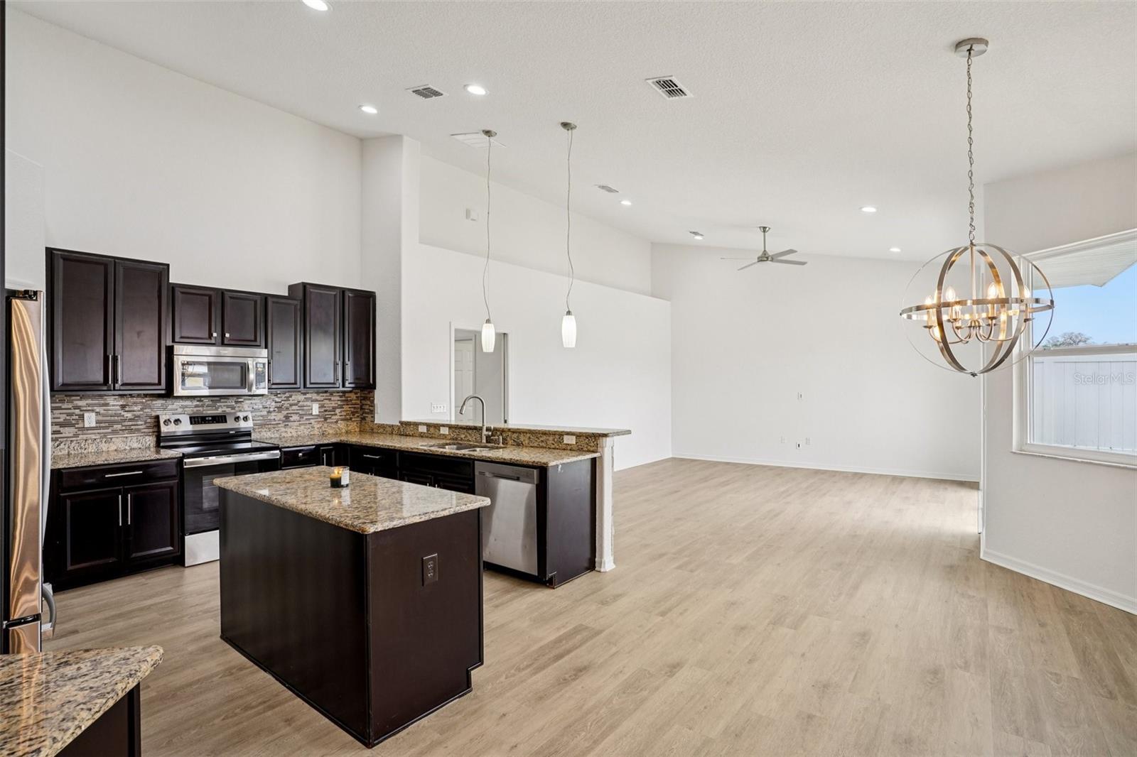 Image 22 of 54 For 12371 48th Circle