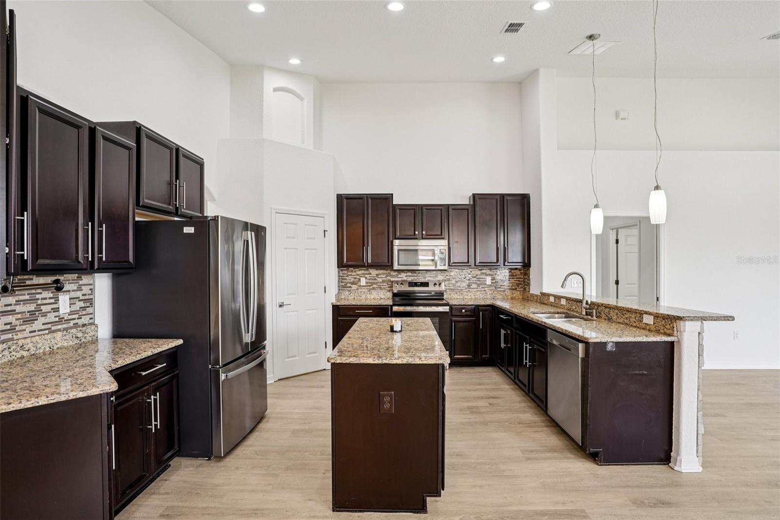 Image 23 of 54 For 12371 48th Circle