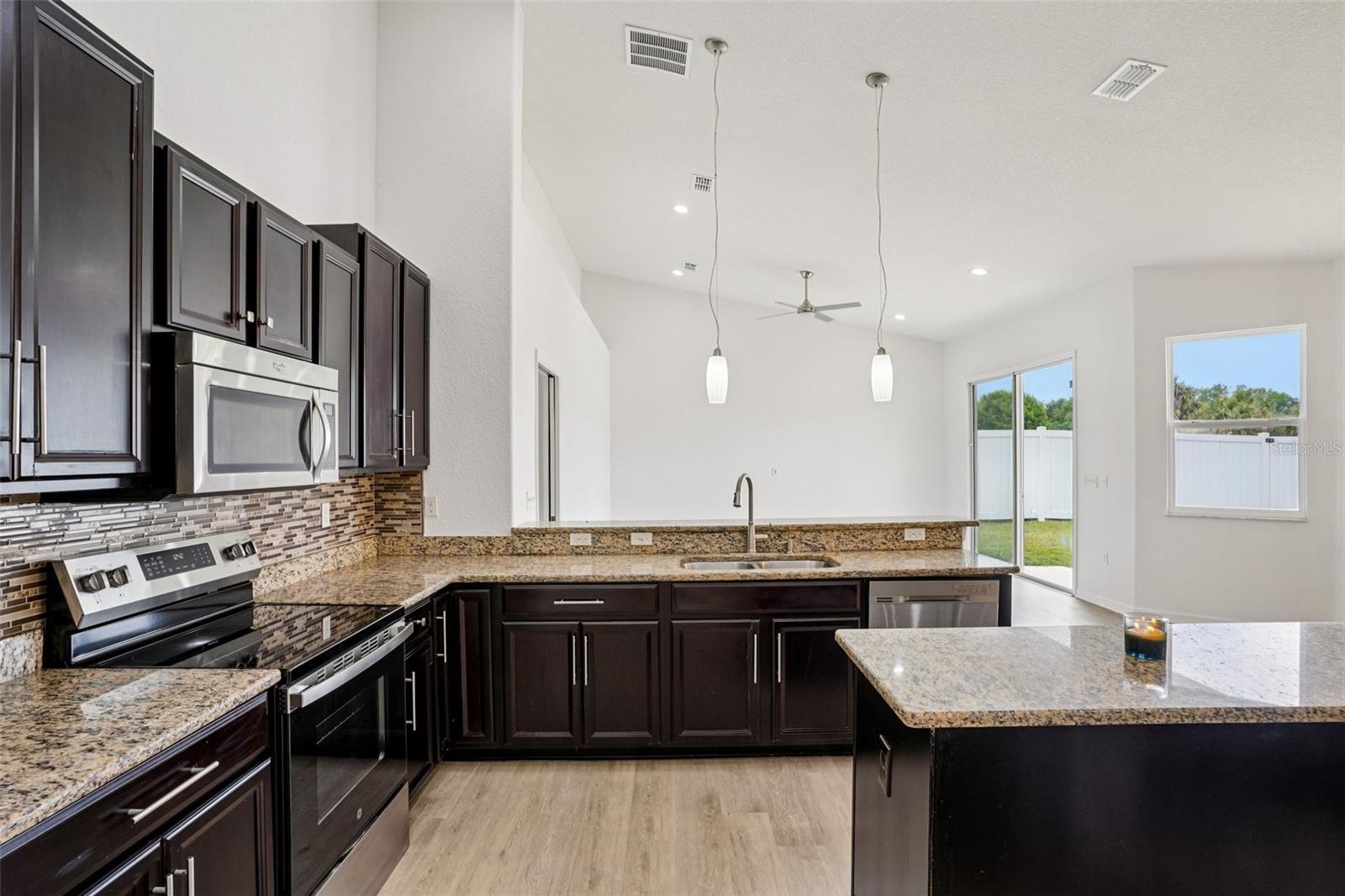 Image 25 of 54 For 12371 48th Circle