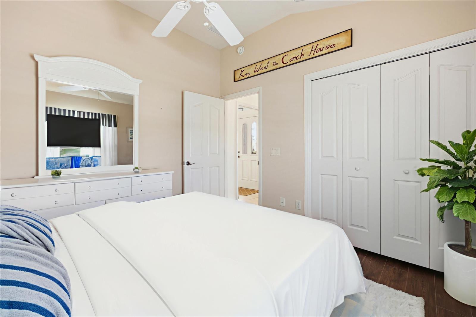 Image 16 of 29 For 1615 Snelling Avenue