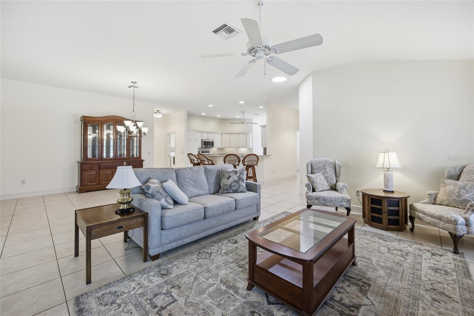 Image 8 of 29 For 1615 Snelling Avenue