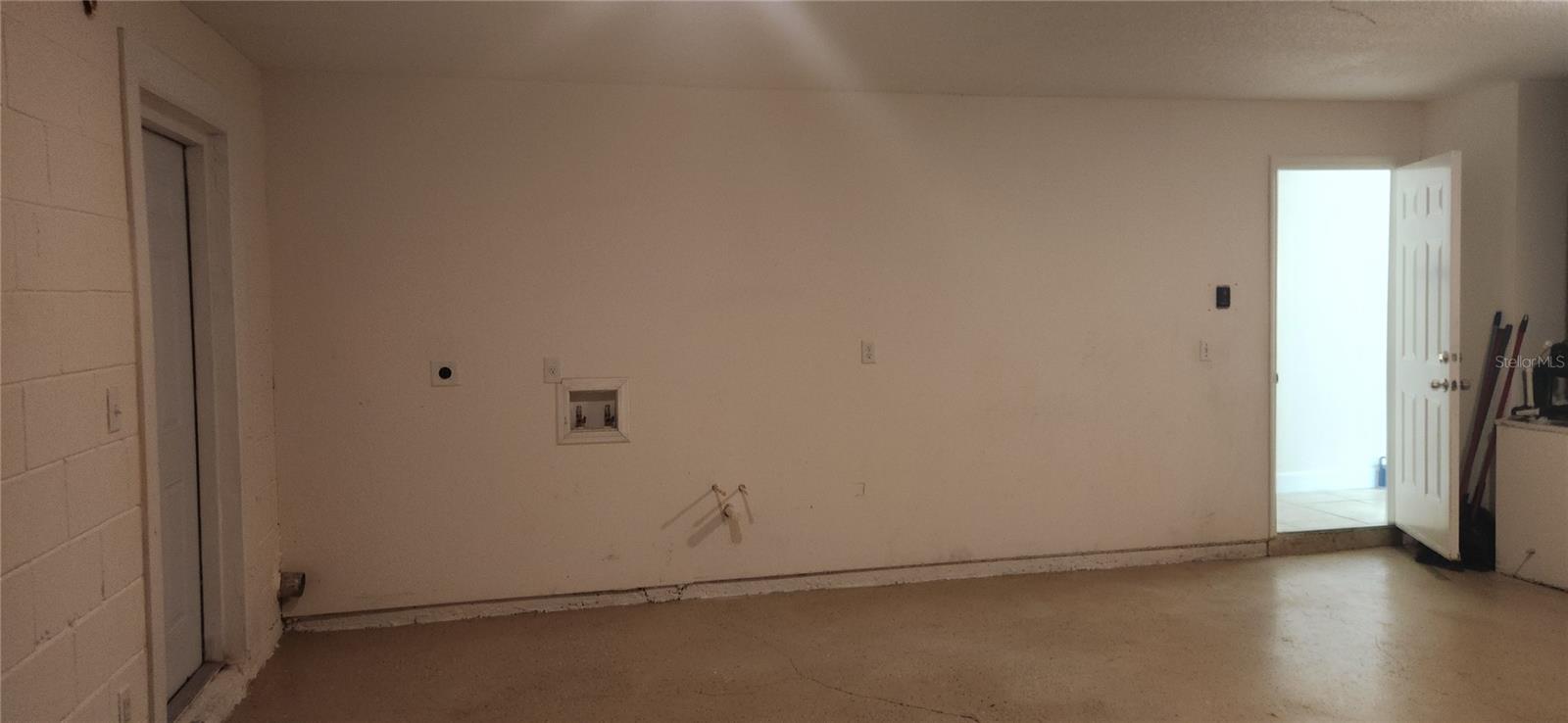 Image 16 of 50 For 3679 Trianon Drive