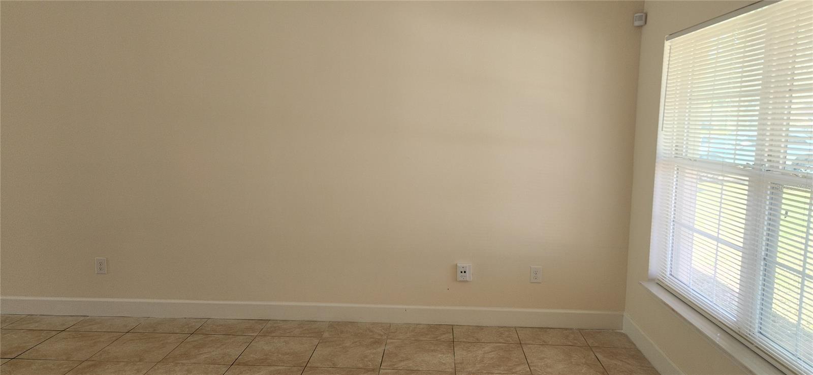 Image 5 of 50 For 3679 Trianon Drive