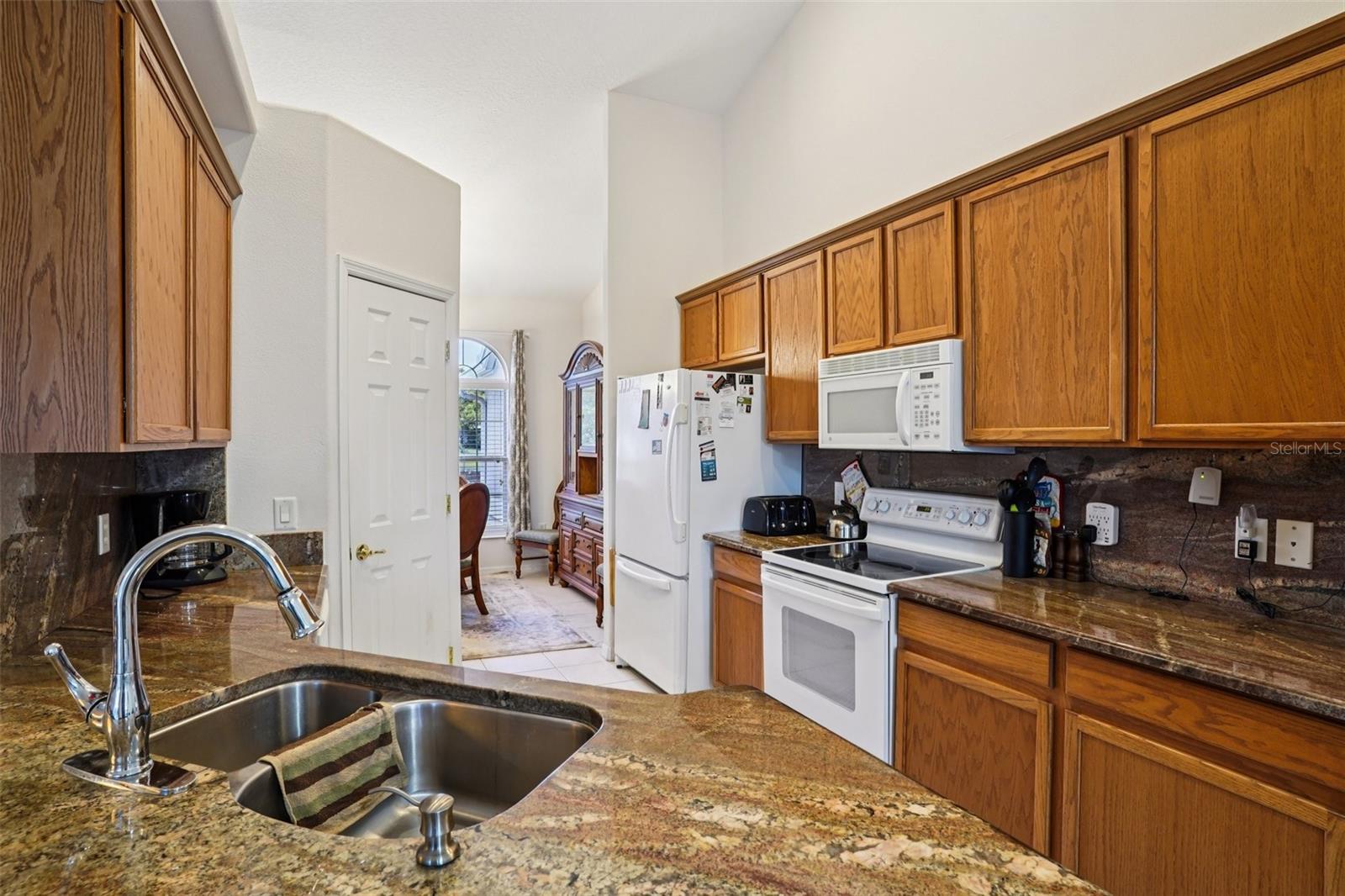 Image 17 of 45 For 13116 Glenview Lane