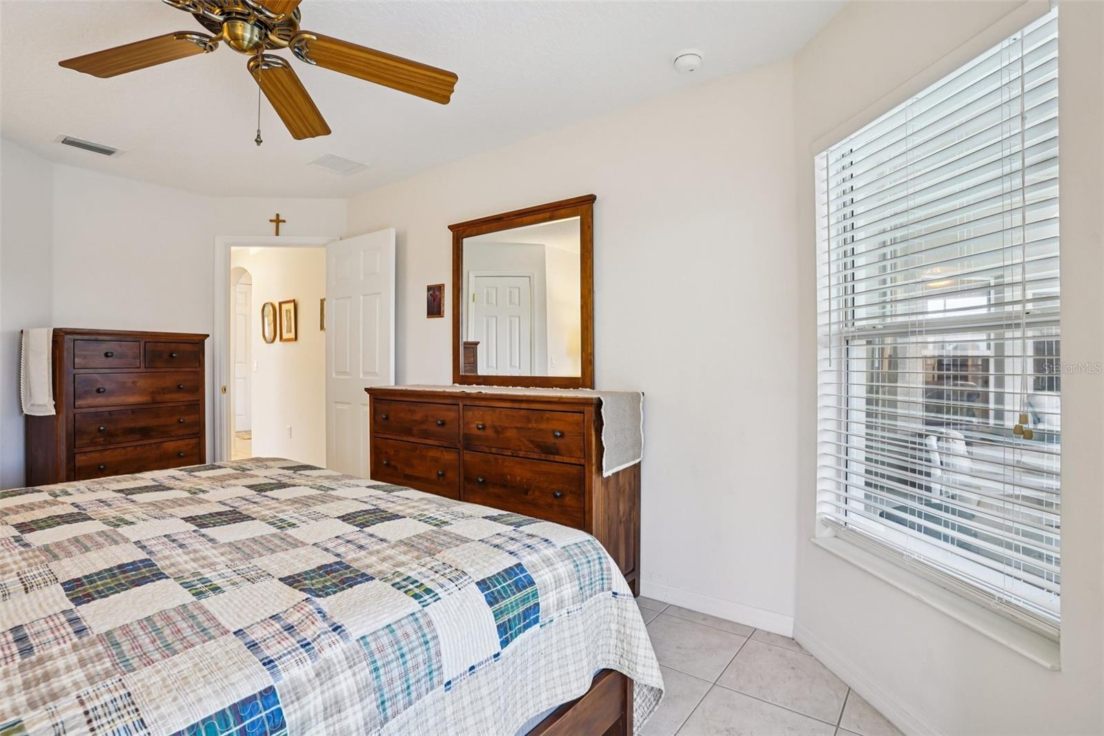 Image 27 of 45 For 13116 Glenview Lane