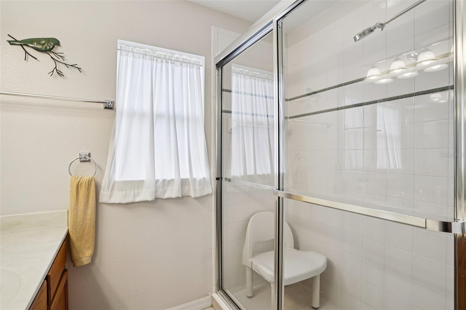 Image 29 of 45 For 13116 Glenview Lane