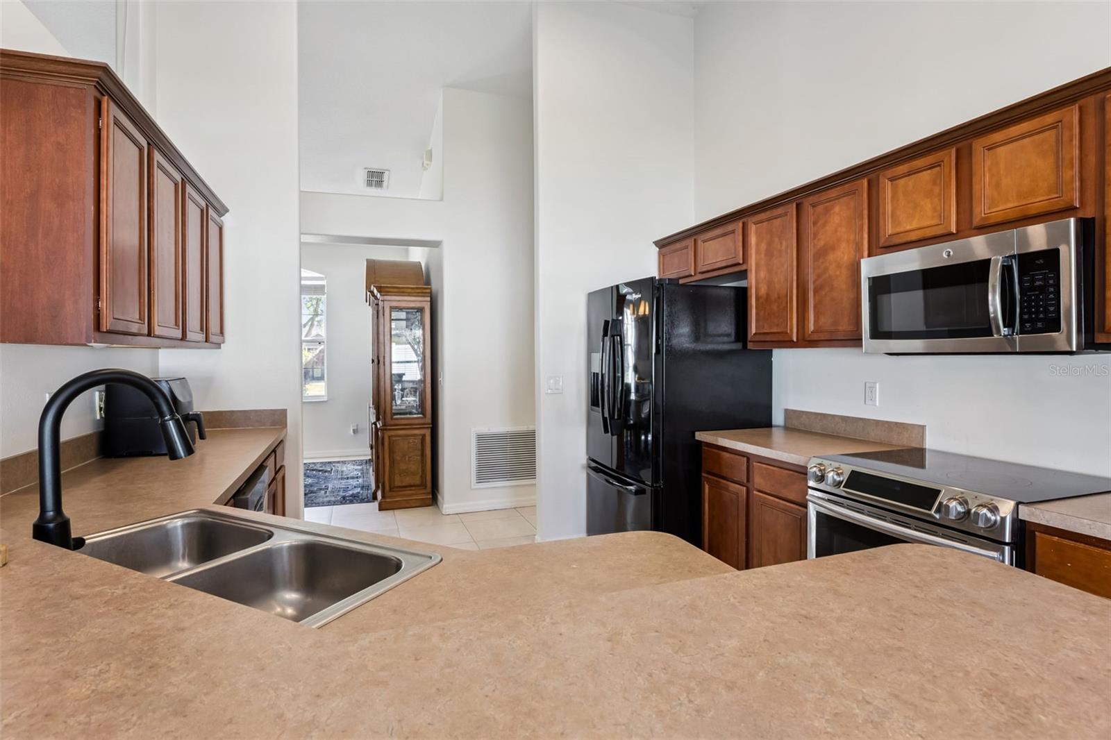 Image 12 of 49 For 511 Lake Sumner Drive