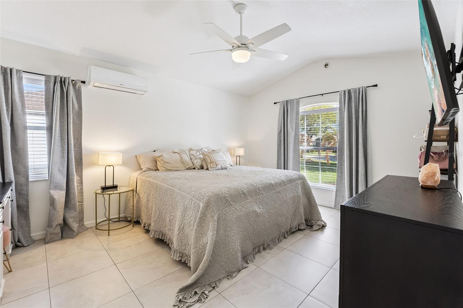 Image 20 of 49 For 511 Lake Sumner Drive