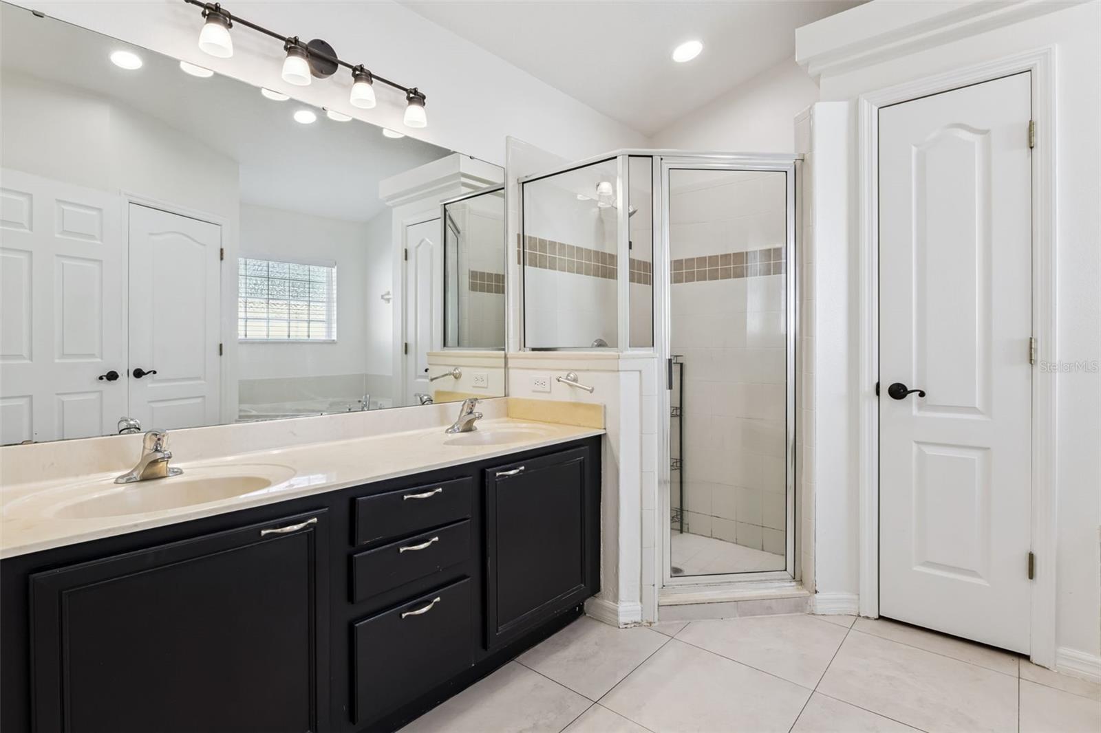 Image 24 of 49 For 511 Lake Sumner Drive