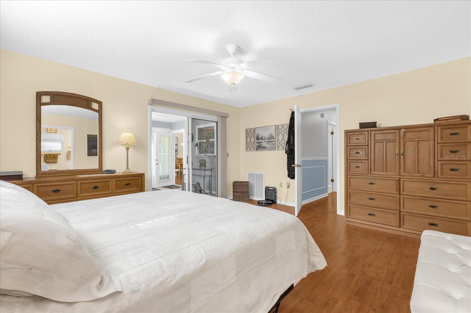 Image 26 of 45 For 506 Galloway Court