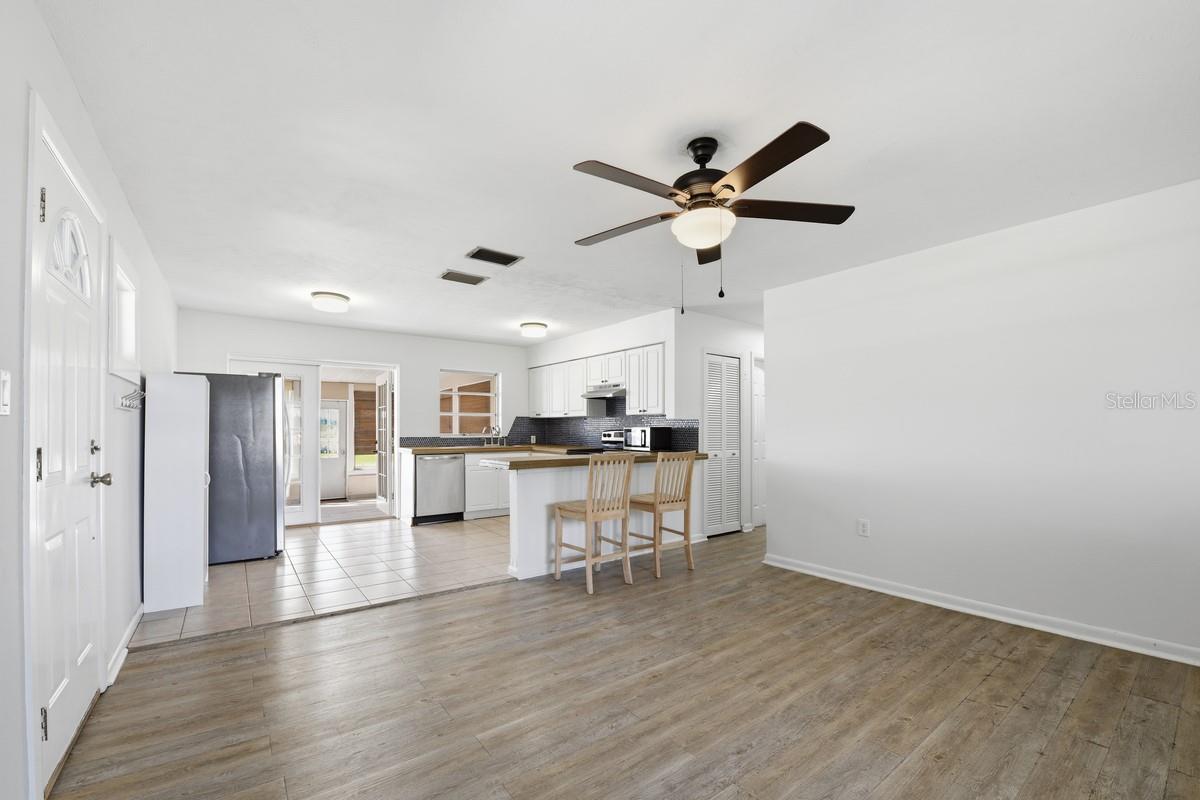 Image 6 of 23 For 14338 Lake Junietta Drive