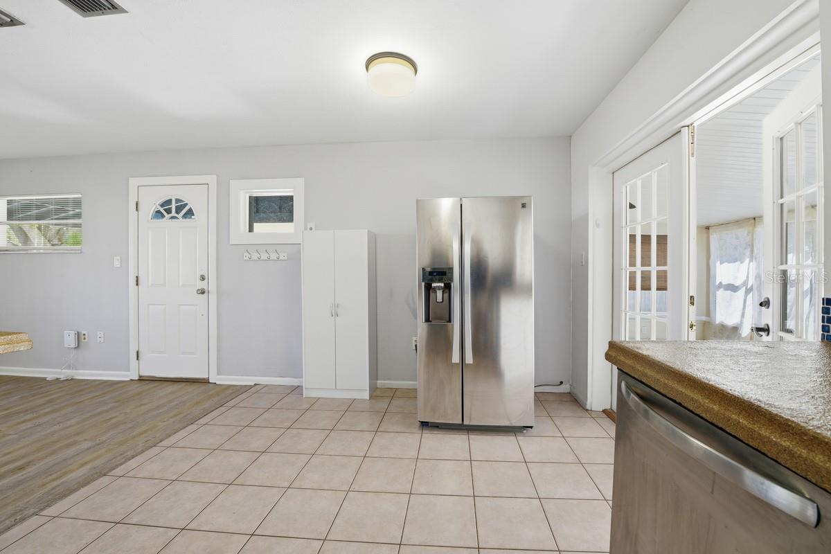 Image 8 of 23 For 14338 Lake Junietta Drive