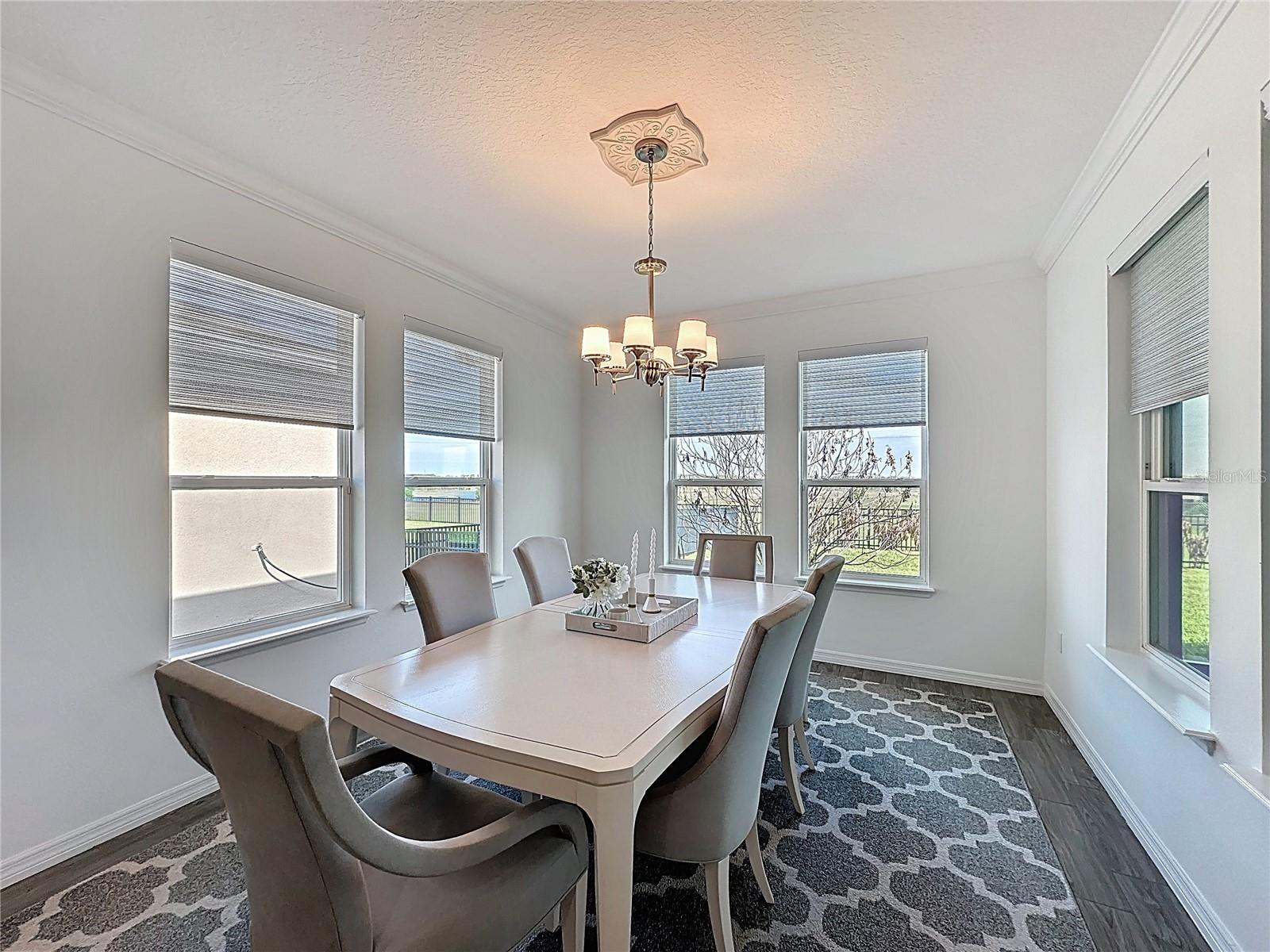 Image 15 of 72 For 178 Silver Maple Road