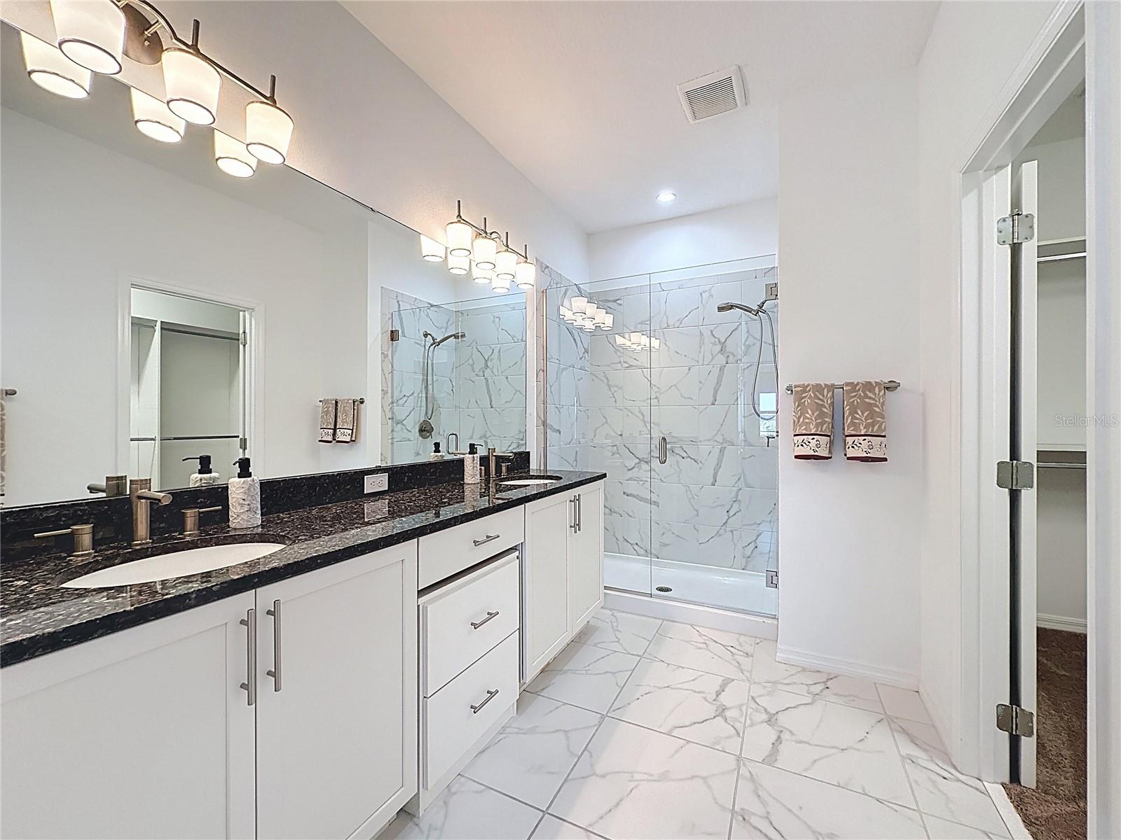 Image 19 of 72 For 178 Silver Maple Road