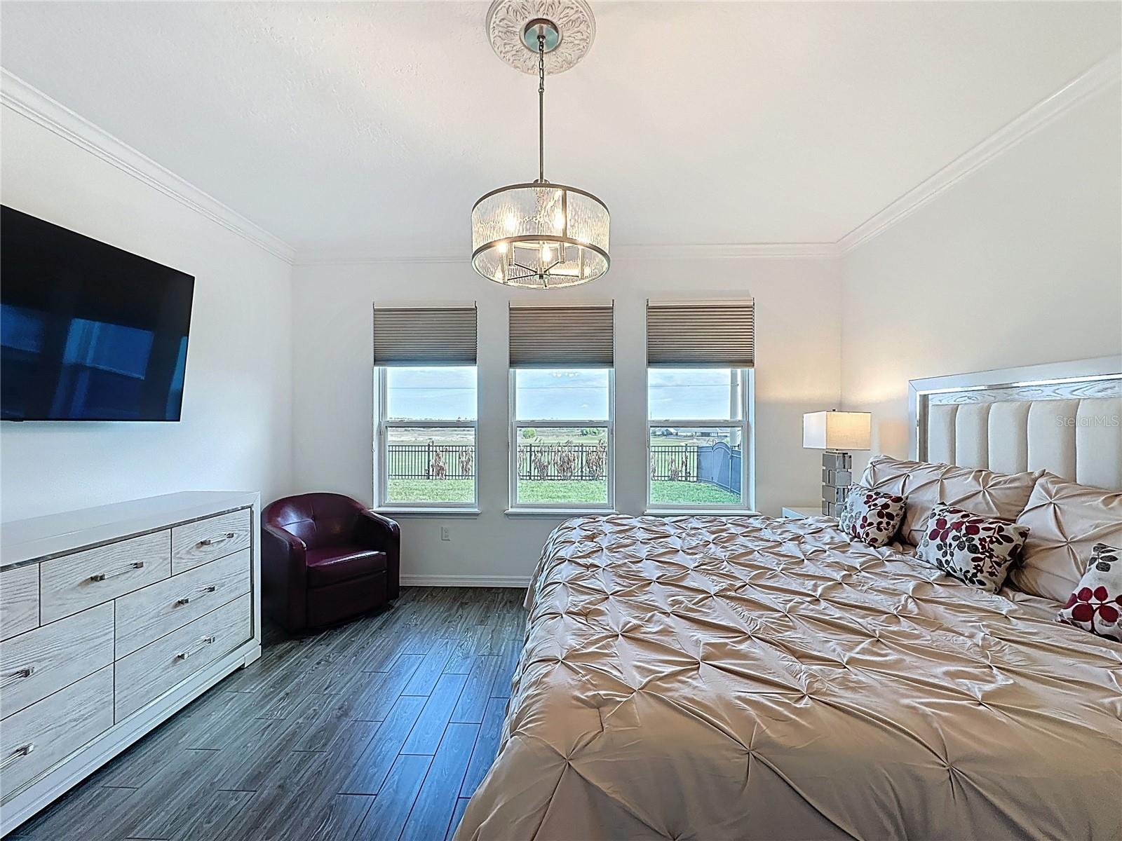 Image 28 of 72 For 178 Silver Maple Road