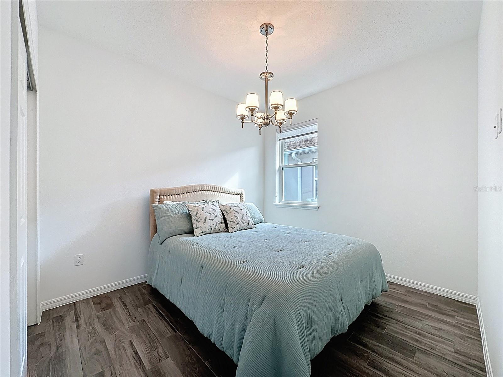 Image 31 of 72 For 178 Silver Maple Road