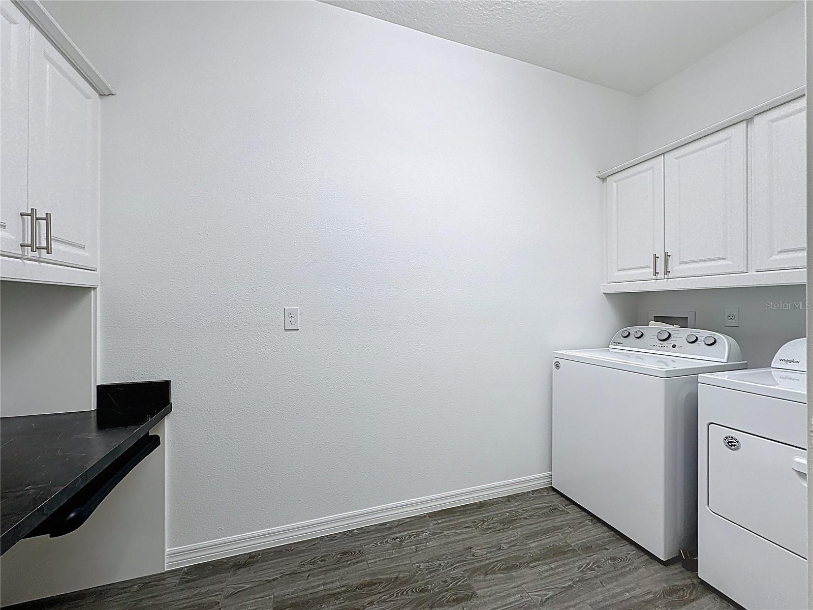 Image 32 of 72 For 178 Silver Maple Road