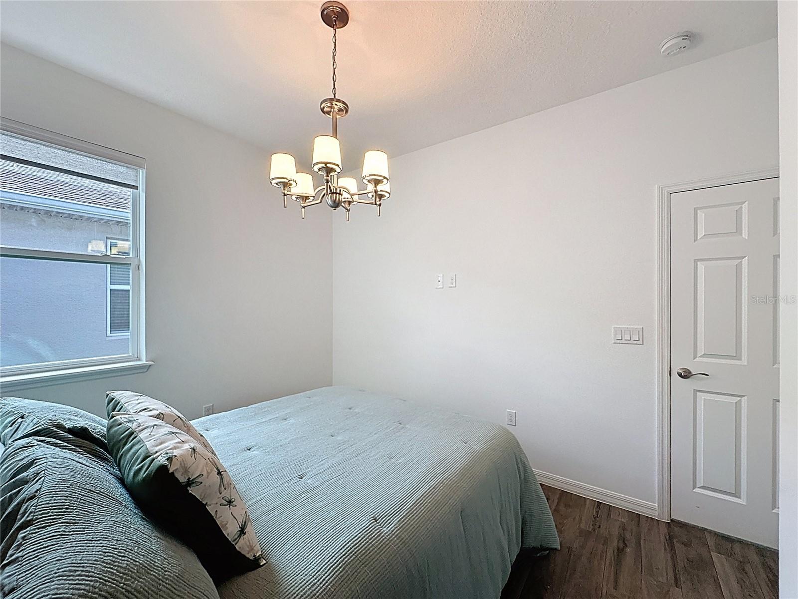 Image 37 of 72 For 178 Silver Maple Road