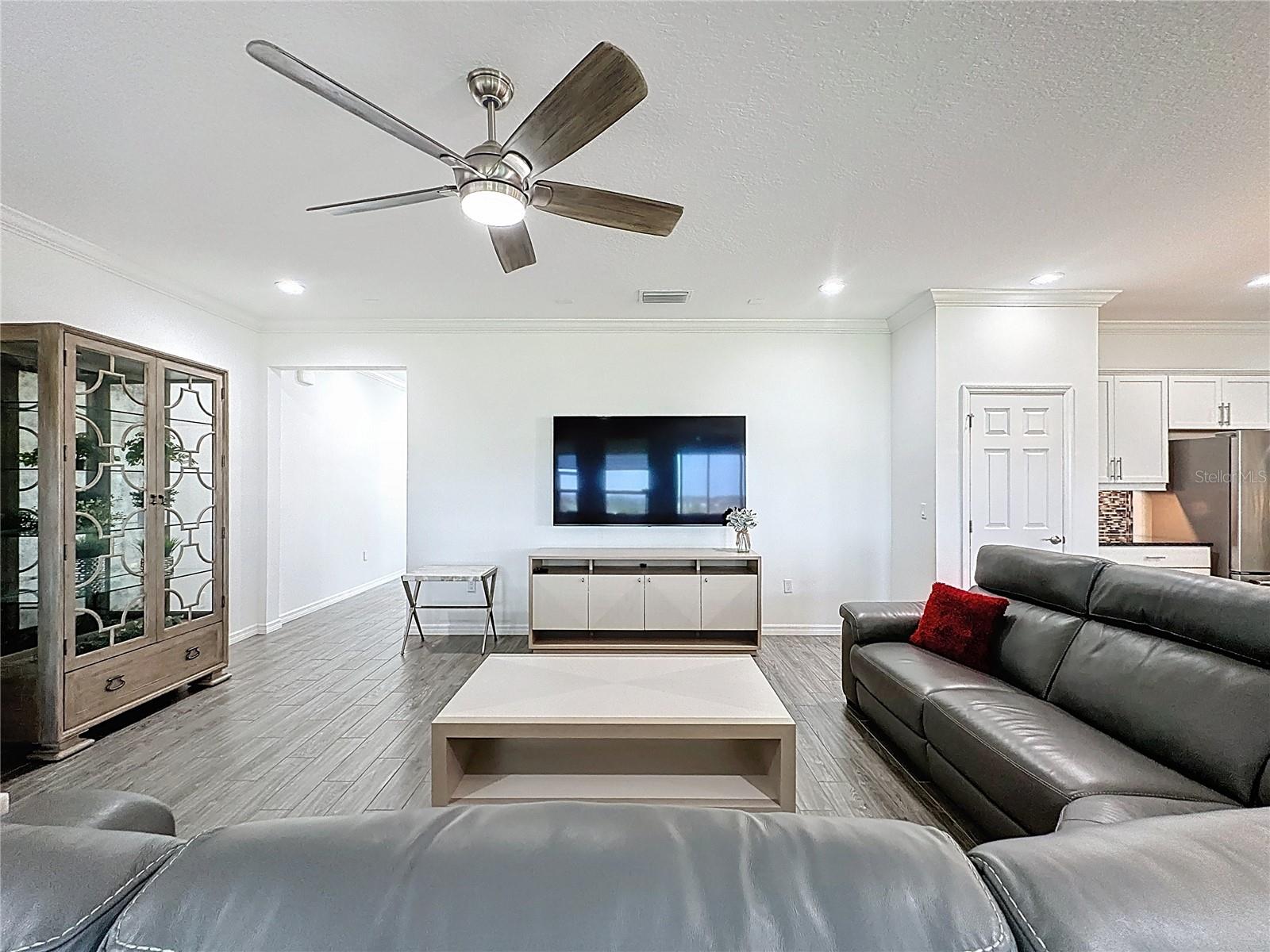 Image 5 of 72 For 178 Silver Maple Road