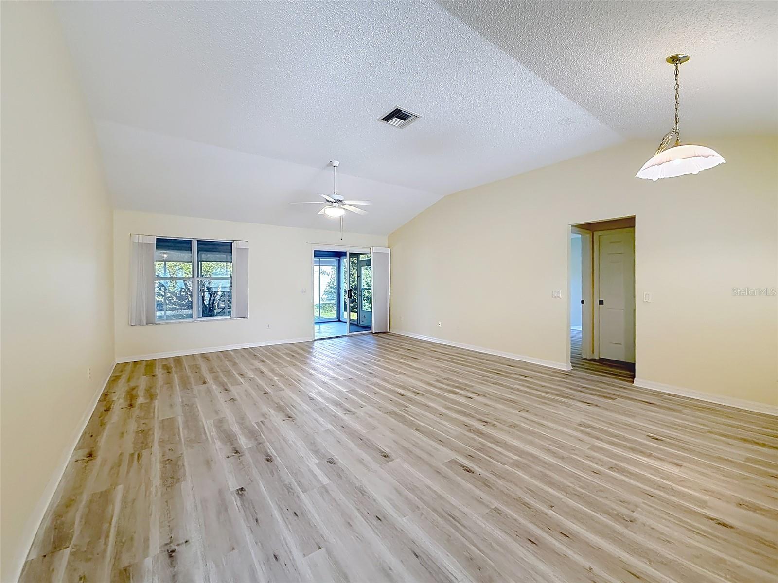 Image 10 of 25 For 2129 Zaragoza Place