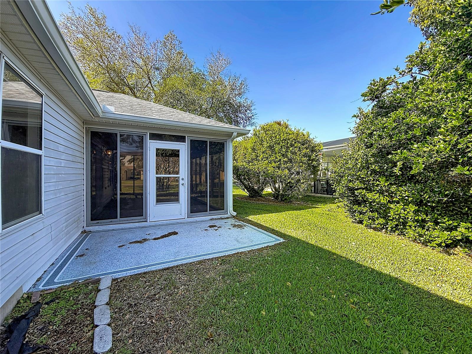 Image 24 of 25 For 2129 Zaragoza Place