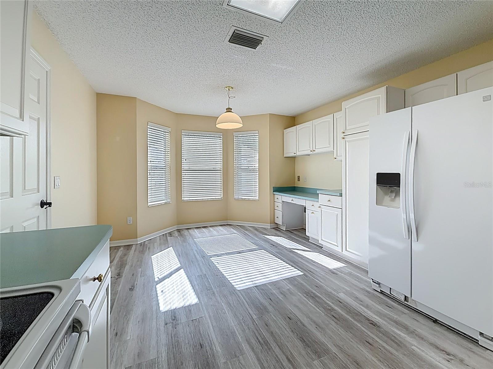 Image 7 of 25 For 2129 Zaragoza Place