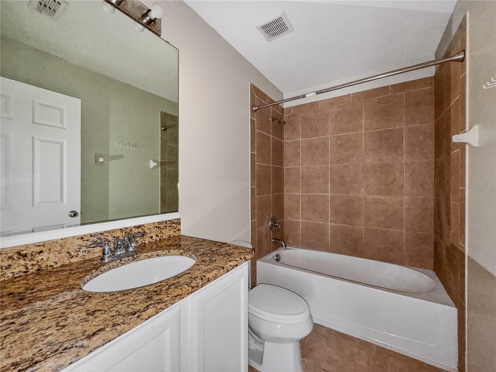 Image 17 of 37 For 2117 Lilipetal Court