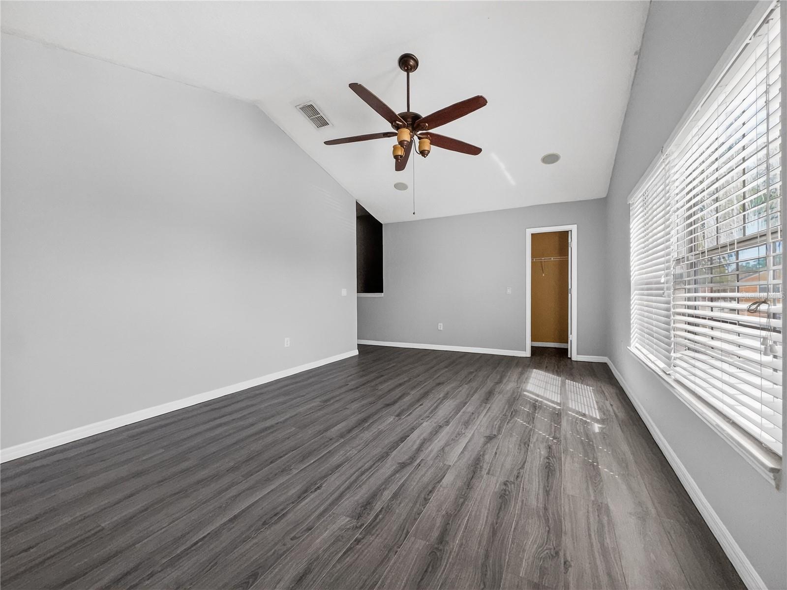 Image 28 of 37 For 2117 Lilipetal Court